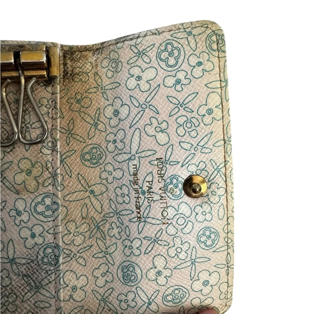 Louis Vuitton Monogram Key Chain Wallet *RARE* pattern - Picture 11 of 15